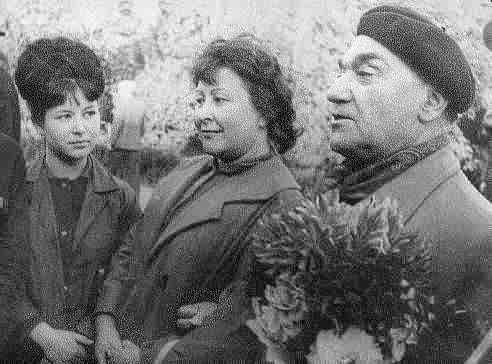 Дмитрий Николаевич, Ева и Иринка